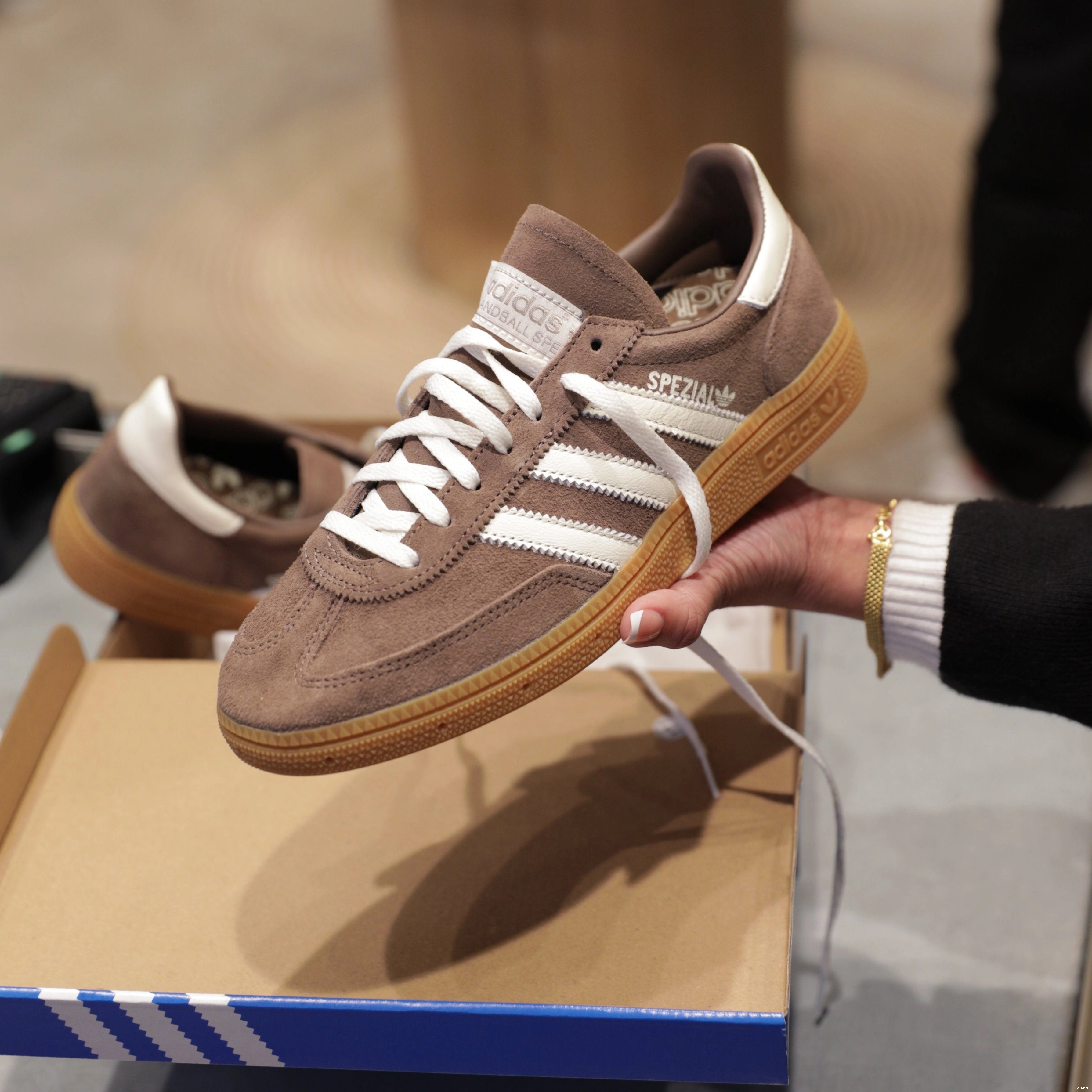 adidas Handball Earth W Spezial Gum Strata 0820